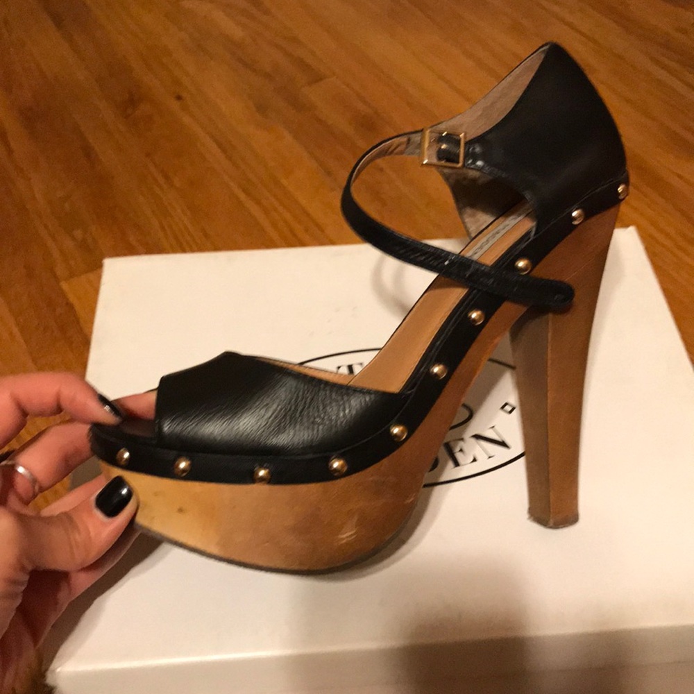Platform heels - Picture 2 of 3